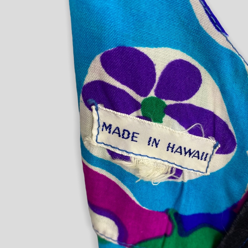 Vintage Blue Purple Green White Hawaiian Floral Print Dress with Bow Detail - Picture 7 of 8